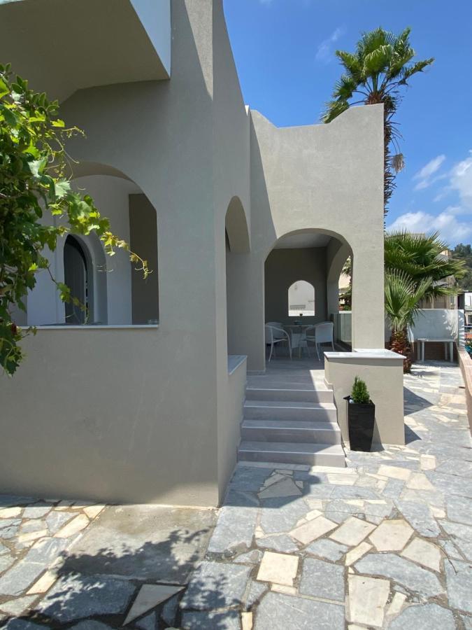 Beautiful House In Front Of The Sea Gazi Exterior foto